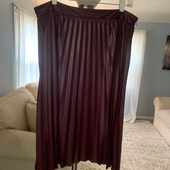 Grace Elements Dresses & Skirts - Grace Elements Burgundy Skirt